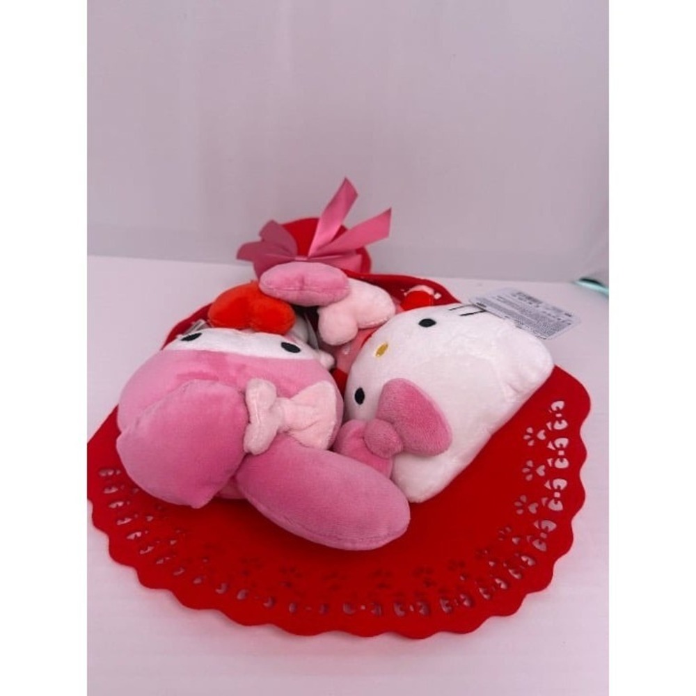 NWT - Hello‎ Kitty and Friends Valentines Plush Bouquet - 2 characterq - Picture 5 of 5